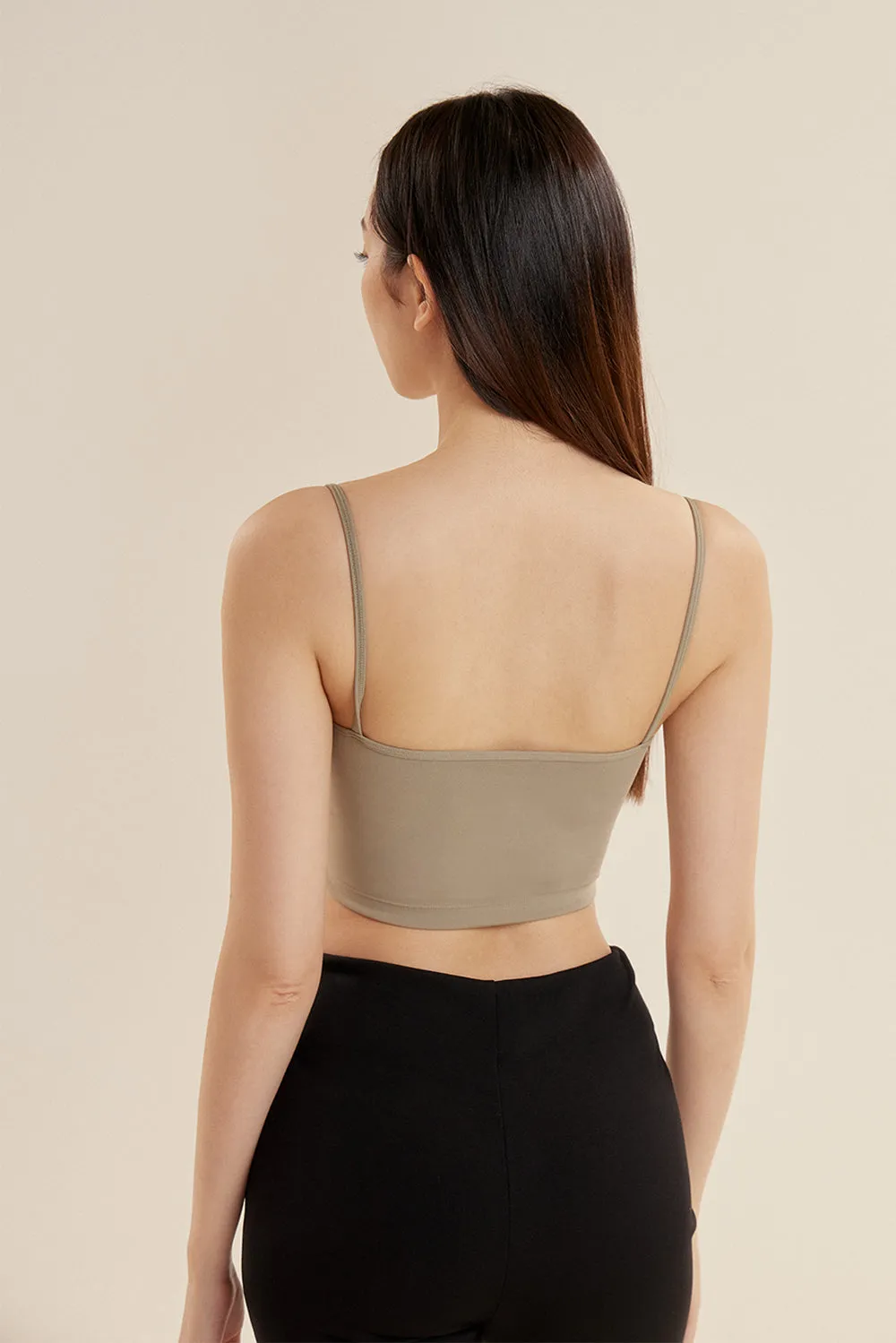 輕透細肩帶 BraTop<br>ESSENTIAL T-SHIRT BRA TOP