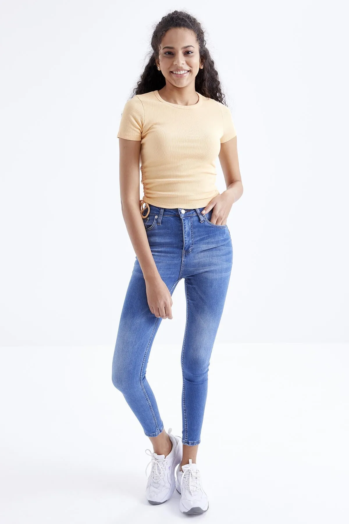 basic yani büzgülü o yaka kadin crop top t-shirt - 97203