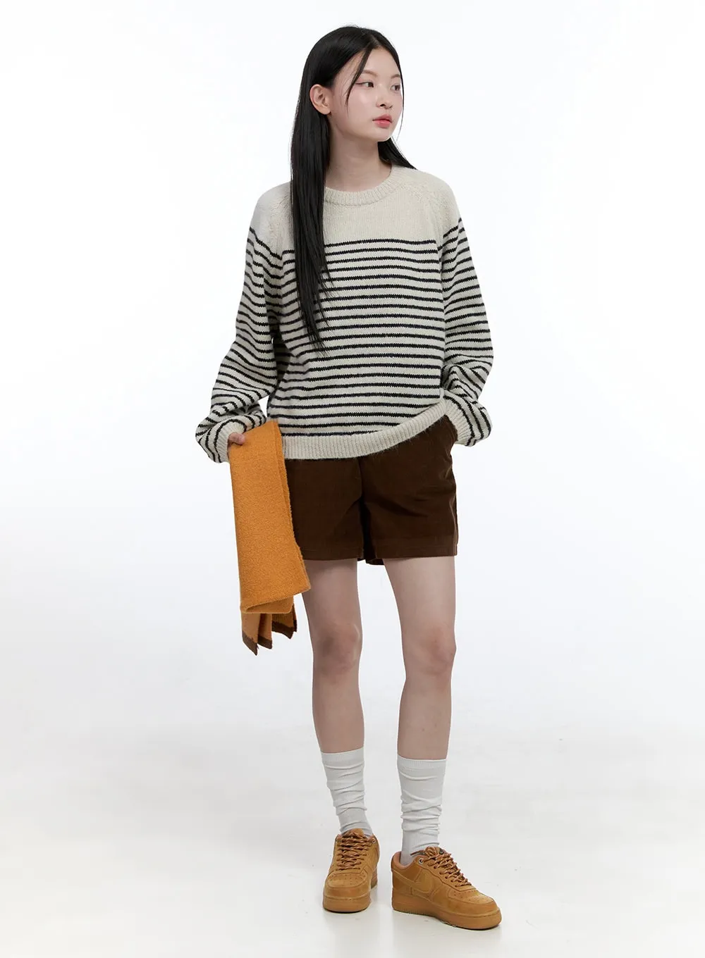 Corduroy Chic Shorts OO429