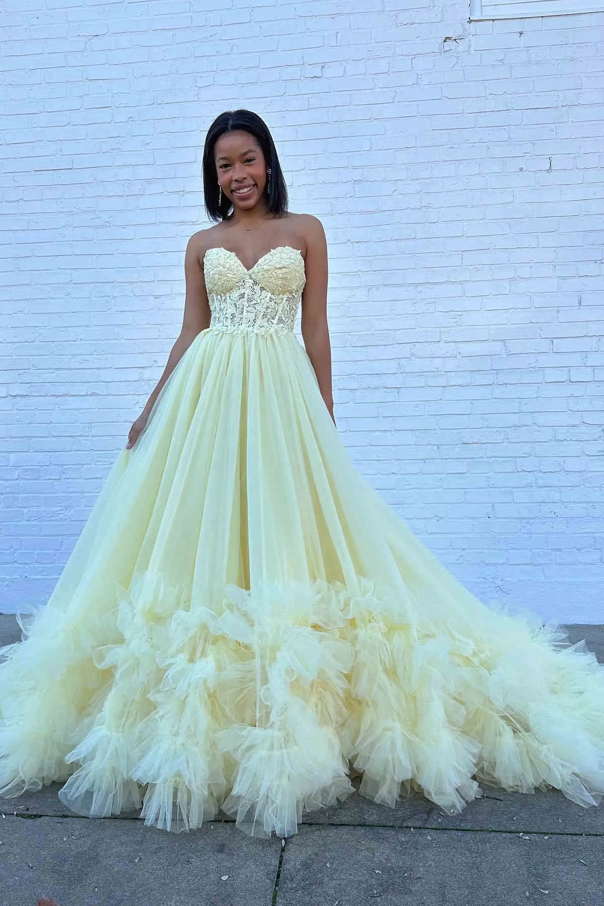 Romy | Red Tulle Appliques Sweetheart Ruffle Long Prom Dress