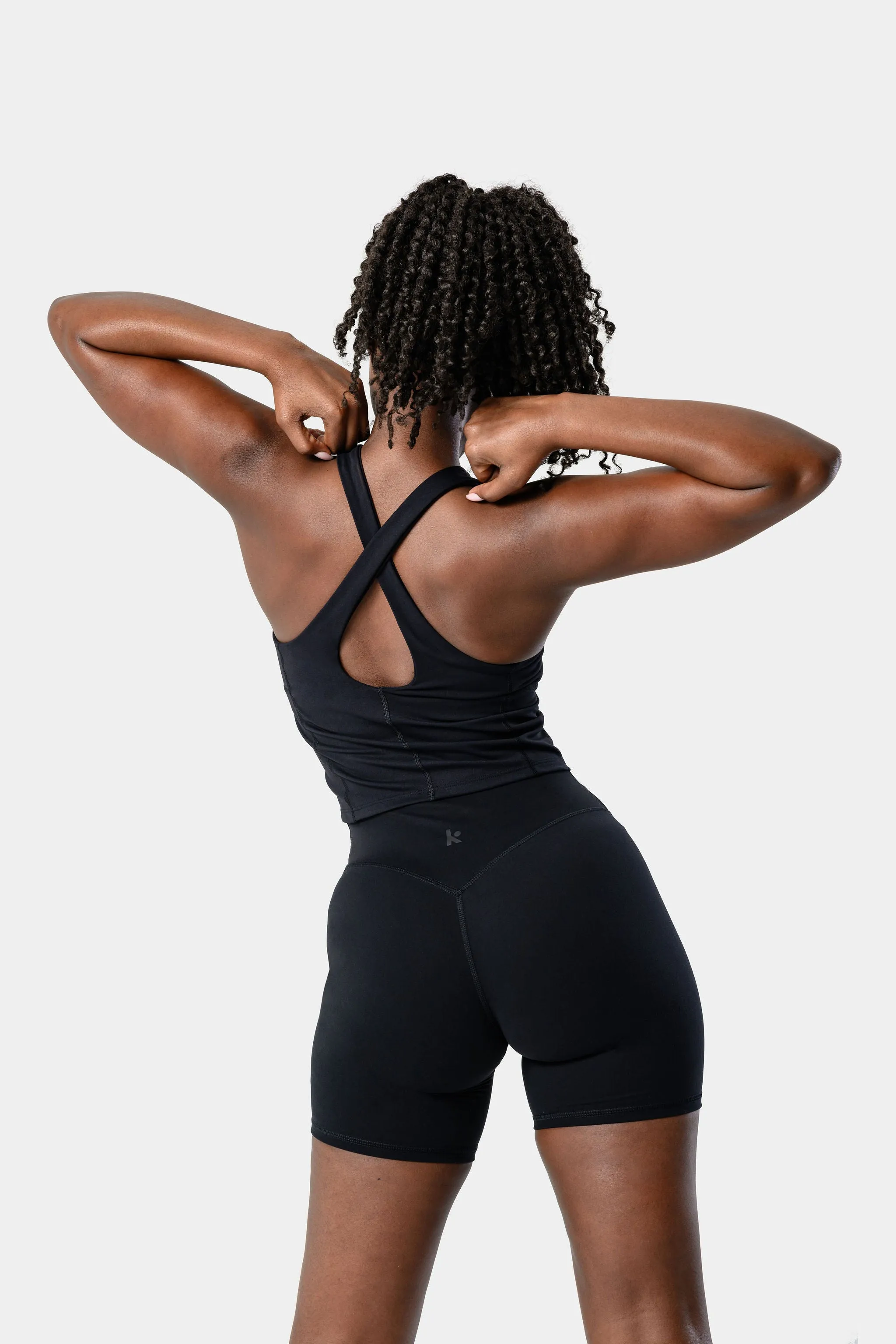 Serenity Shorts 6" - Black