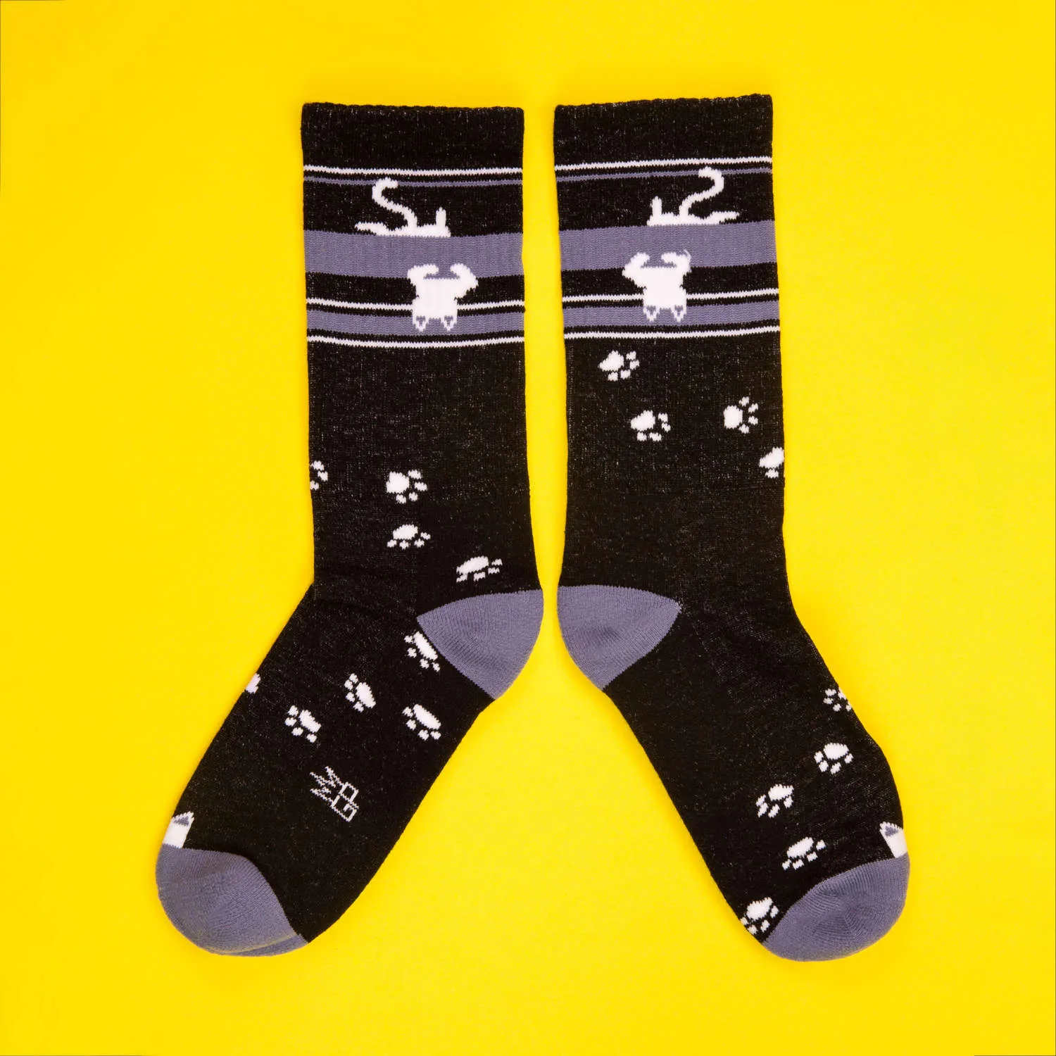 Upside-Down White Cat - Gym Crew Socks